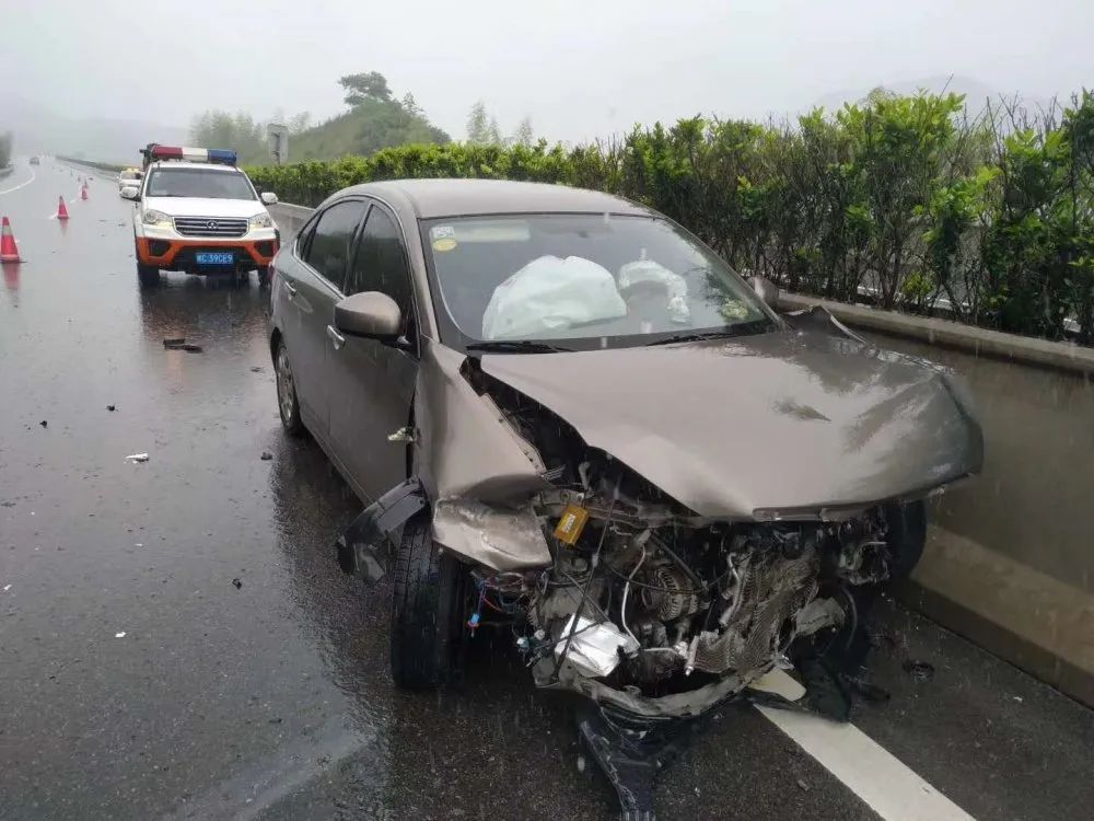 做好"六个来",雨天事故不会来!