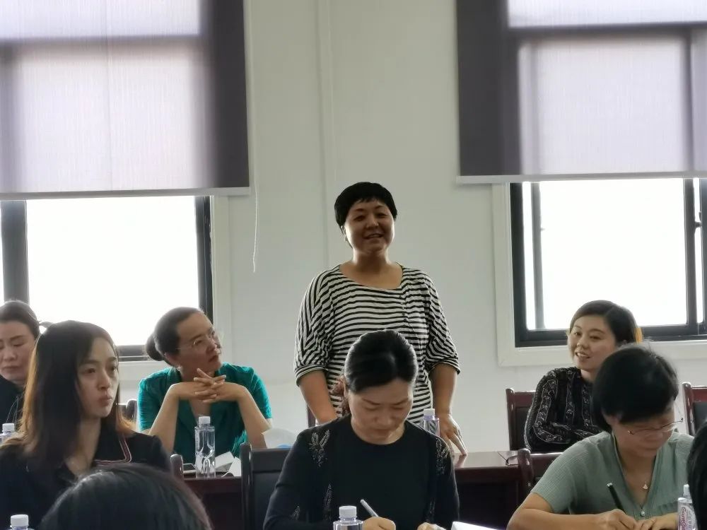 市妇联召开全市女性创业人员座谈会