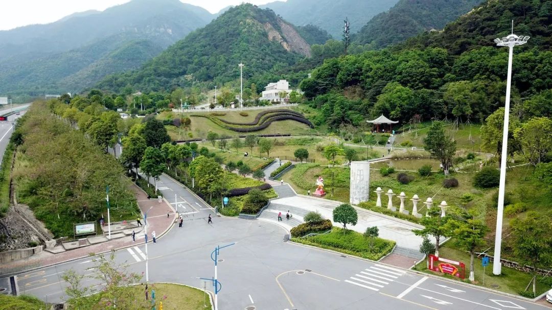 投入25亿元改造羚羊峡古栈道,北岭山森林公园,进一步优化升级了全域