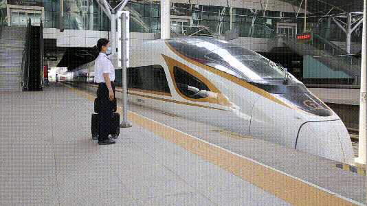 向成为高铁司机的路上努力前进 给这么棒的小姐姐们比心比心比心!