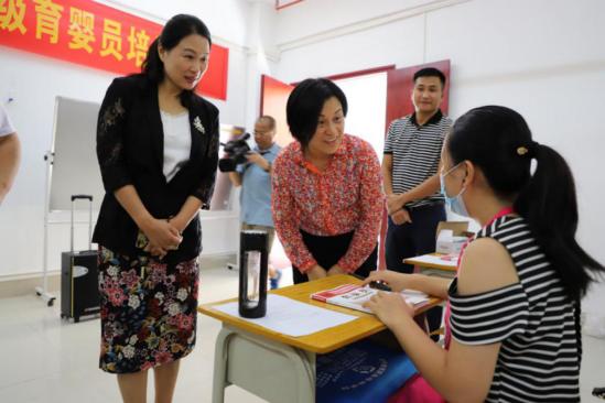 梧州市巾帼家政培训基地挂牌成立暨育婴师培训班免费开班啦(最新发布)