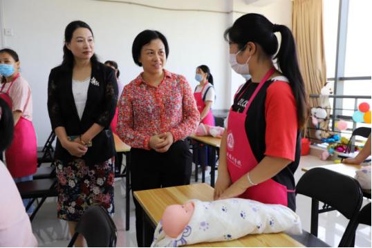 梧州市巾帼家政培训基地挂牌成立暨育婴师培训班免费开班啦(最新发布)