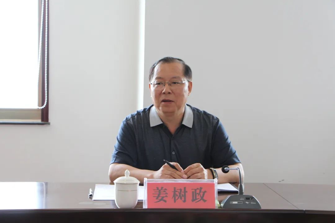 省法院督导组到乳山法院督导检查两个坚持等四项教育整治活动开展情况