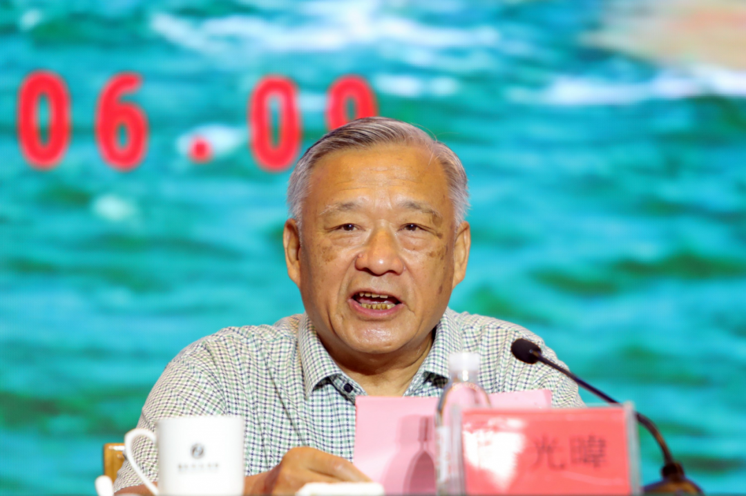 中国黄河文化经济发展研究会会长,原国家旅游局局长何光暐致辞