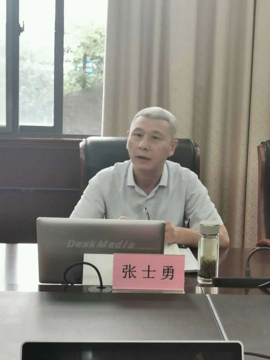 宜昌市中院党组成员,副院长张士勇就全市法院两个一站式建设工作讲