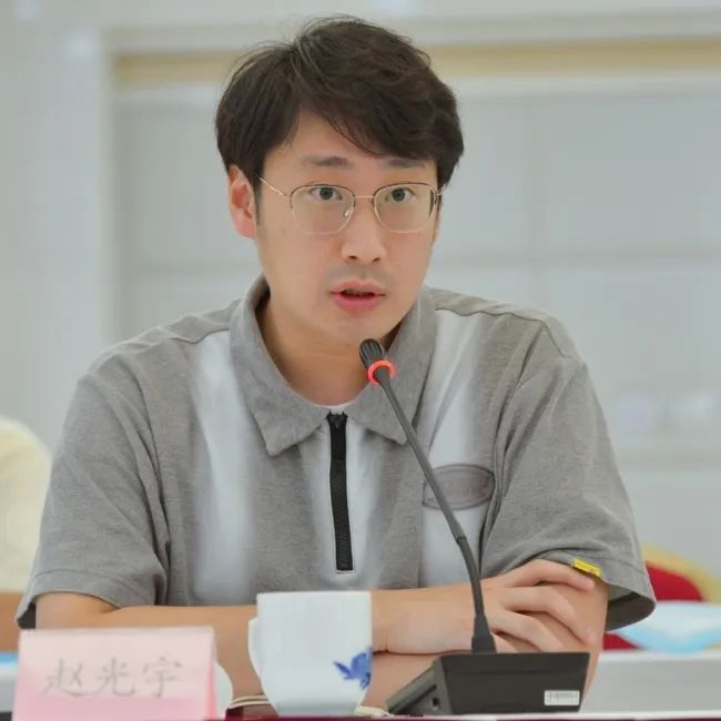 赵光宇:建议制定整体规划,促进哥伦比亚商圈,新华路,武夷路和愚园路"