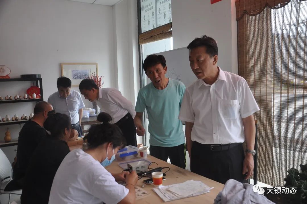 省交通运输厅厅长闫晨曦深入我县调研脱贫攻坚帮扶工作