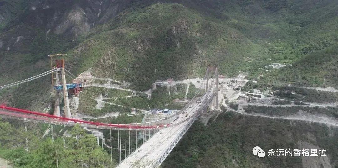 围观一组航拍带你走进香丽高速和丽香铁路建设现场