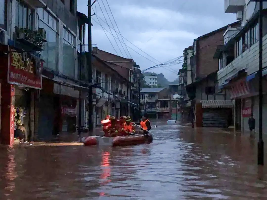 6月26日晚以来,泸州市江阳区,合江县,古蔺县等地遭受持续强降雨袭击