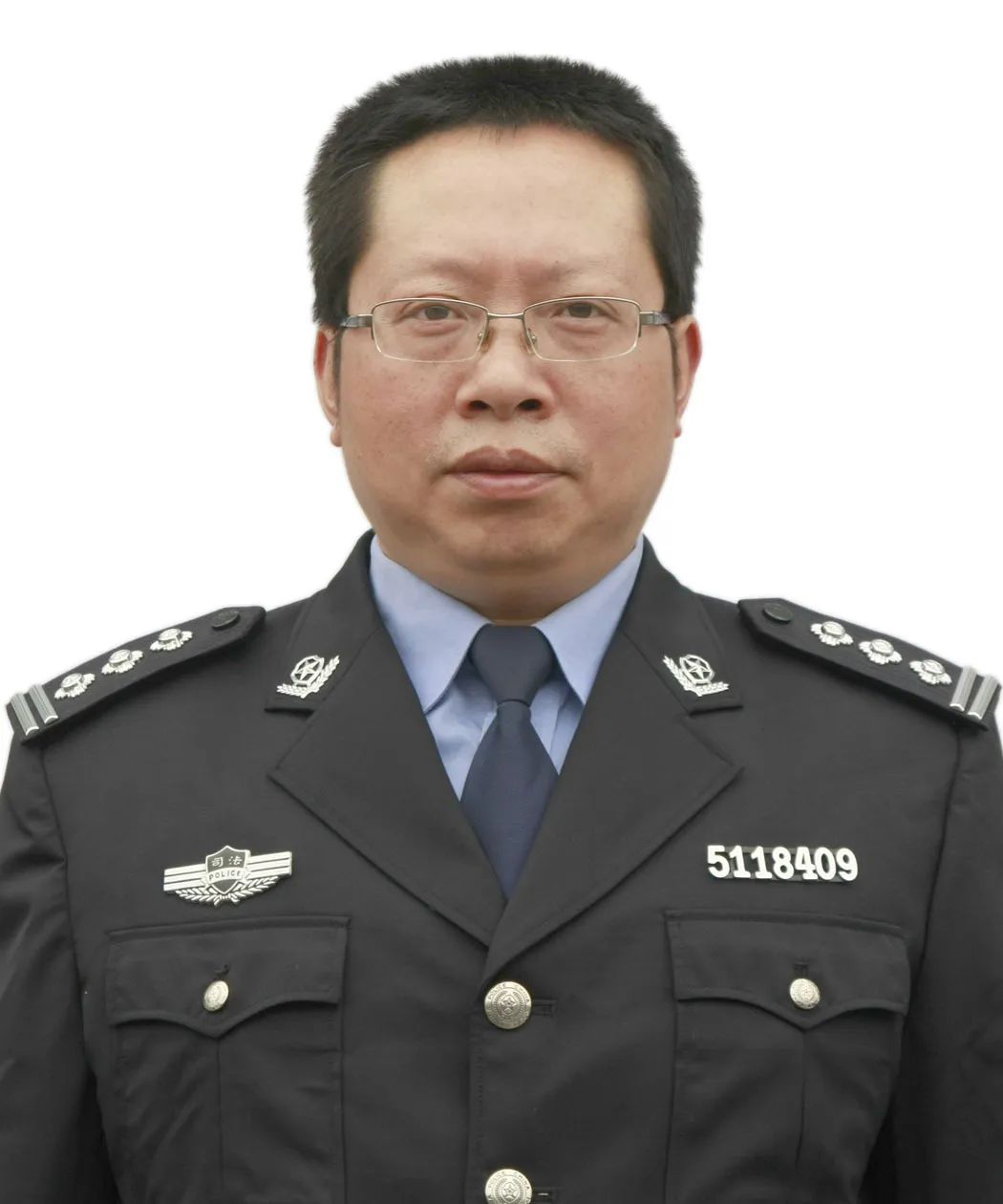 战疫期间,嘉州监狱民警张才富,何平,李佳扬三人因表现突出,被四川省