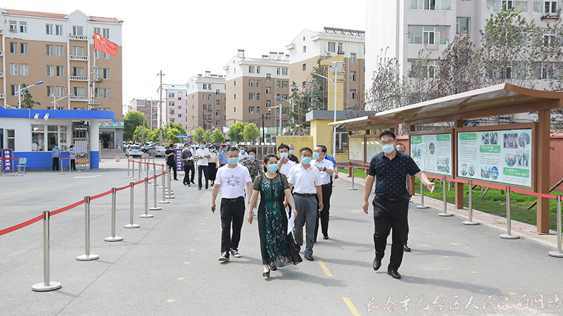 长春市九台区副区长杨丽敏对九台区高考相关工作情况进行检查