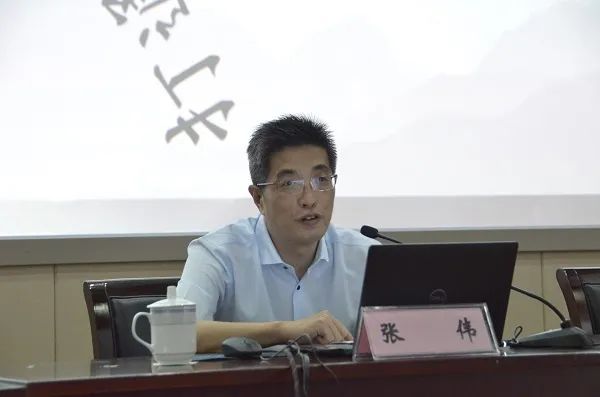 向全省法院机关党建工作专题研修班学员介绍兴化法院党建工作经验