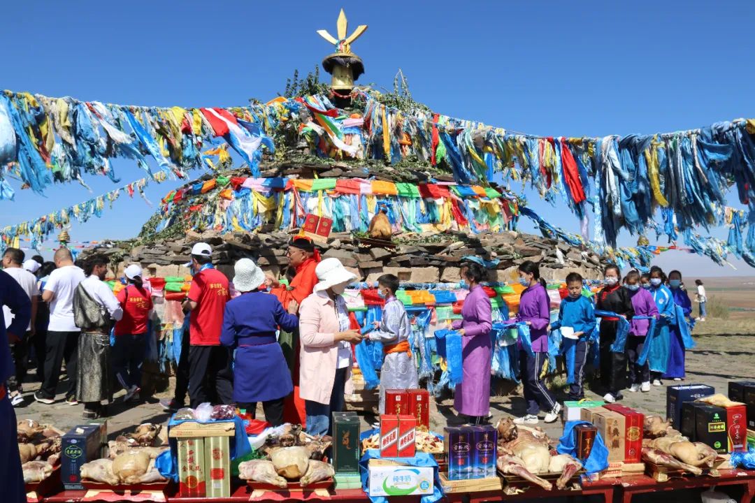 四子王旗举行四子部落扎萨克敖包祭祀活动