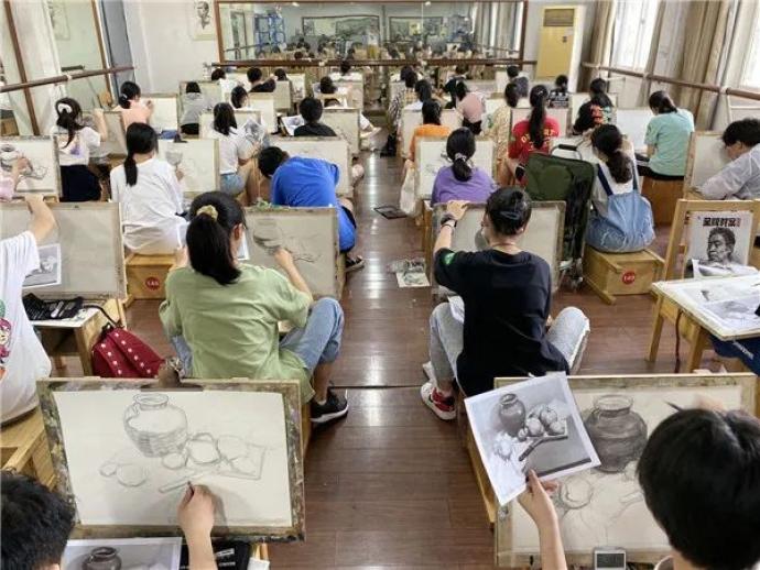 甬江职高增挂宁波美术学校牌子办学定位调整