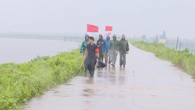 南昌县泾口乡闻汛而动全力备战防汛