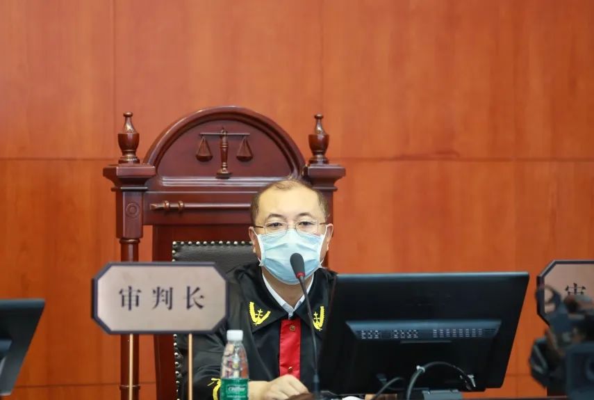 伊春中院刑事审判第二庭庭长,四级高级法官李春波