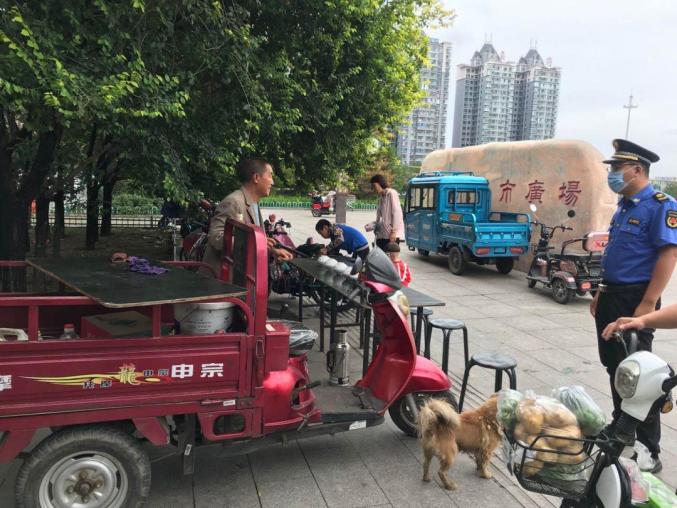 保障畅洁美！汾阳城管持续发力推进爱国卫生运