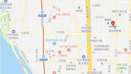 新华路,一头紧接丝绸市场,一头是热闹的庆春路,沿街店铺一家挨着一家