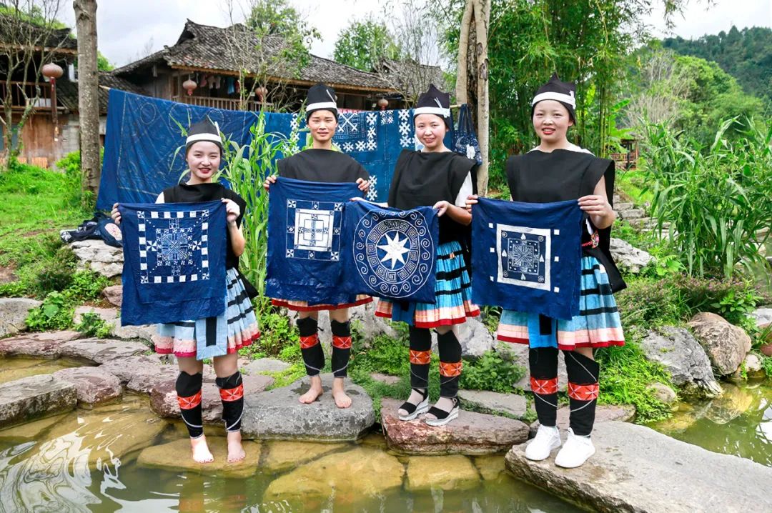 荔波| 瑶族白裤瑶粘膏染,世代相传的民族工艺
