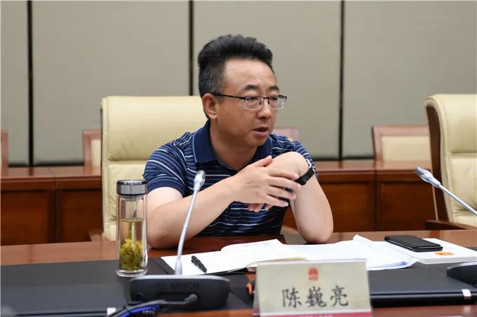 听取汇报后,陈巍亮常委对建湖法院上半年工作表示充分