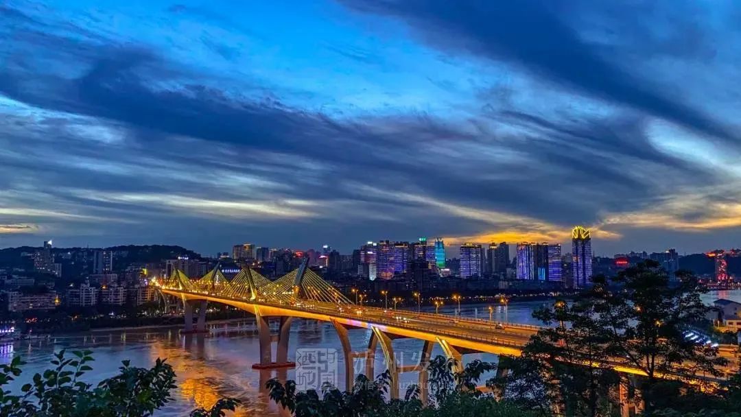 暴雨蓝色预警泸州今日午后有强降雨丨明天入中伏新一轮洪峰即将抵达