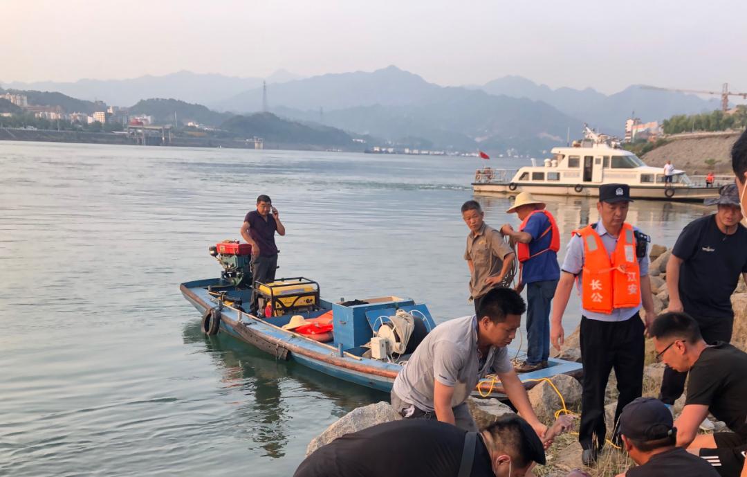 致敬·峡江警营里最可爱的人 | 军警情缘 初心不改