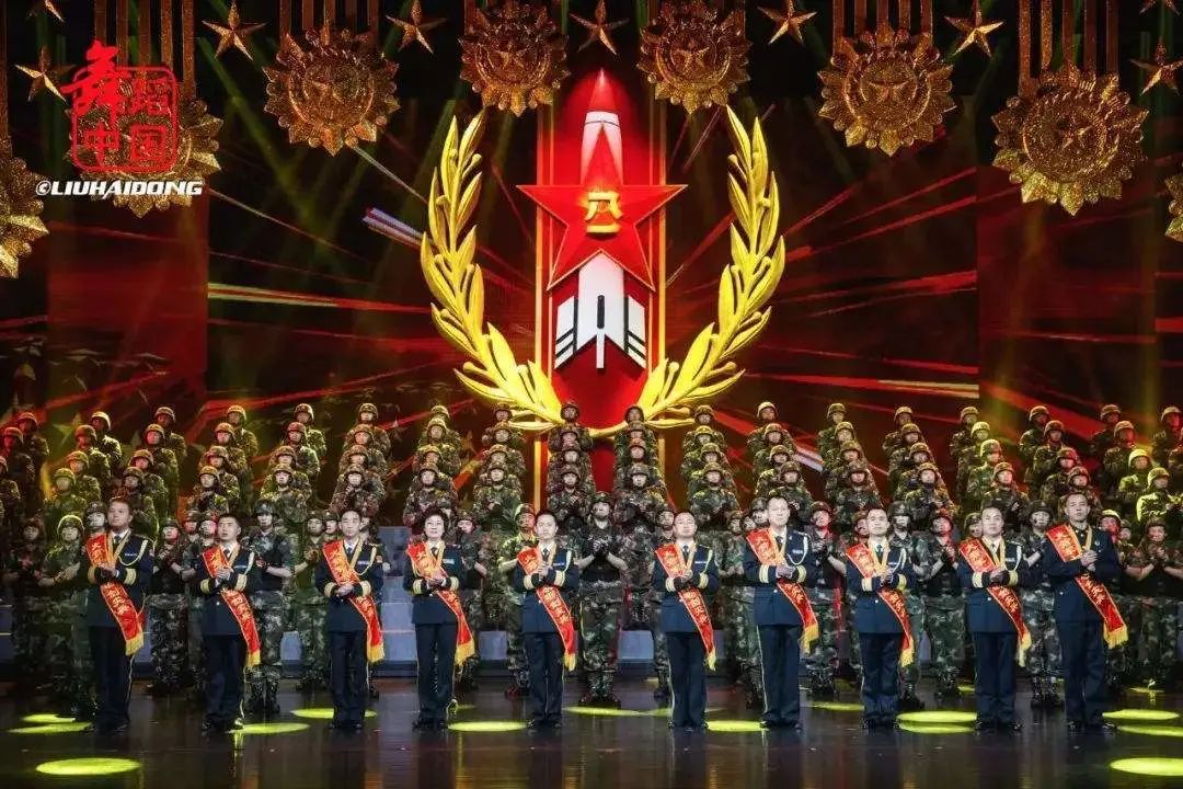 中国火箭军                     对于军人来说 唱军歌是军营生活的