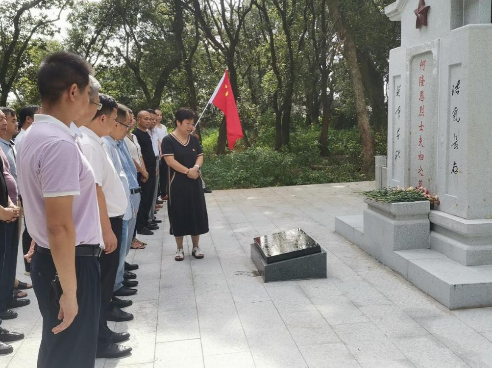 com来源:焦建明,郑淑燕原标题《缅怀革命先烈 弘扬民族精神—主题