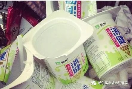 垃圾分类小常识 | 过期酸奶是什么垃圾?