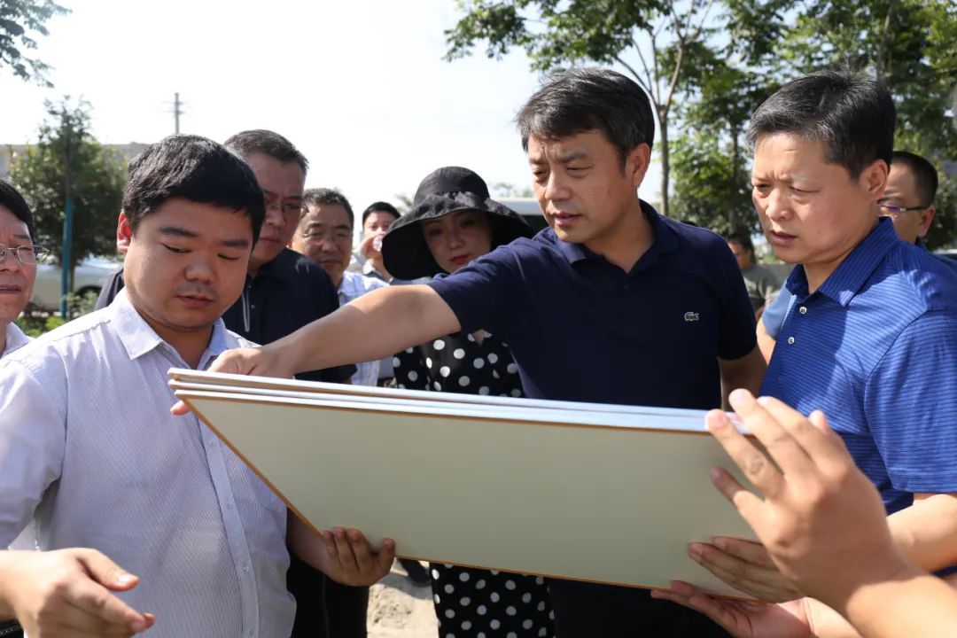 新城领导张志杰,姜勤发参加