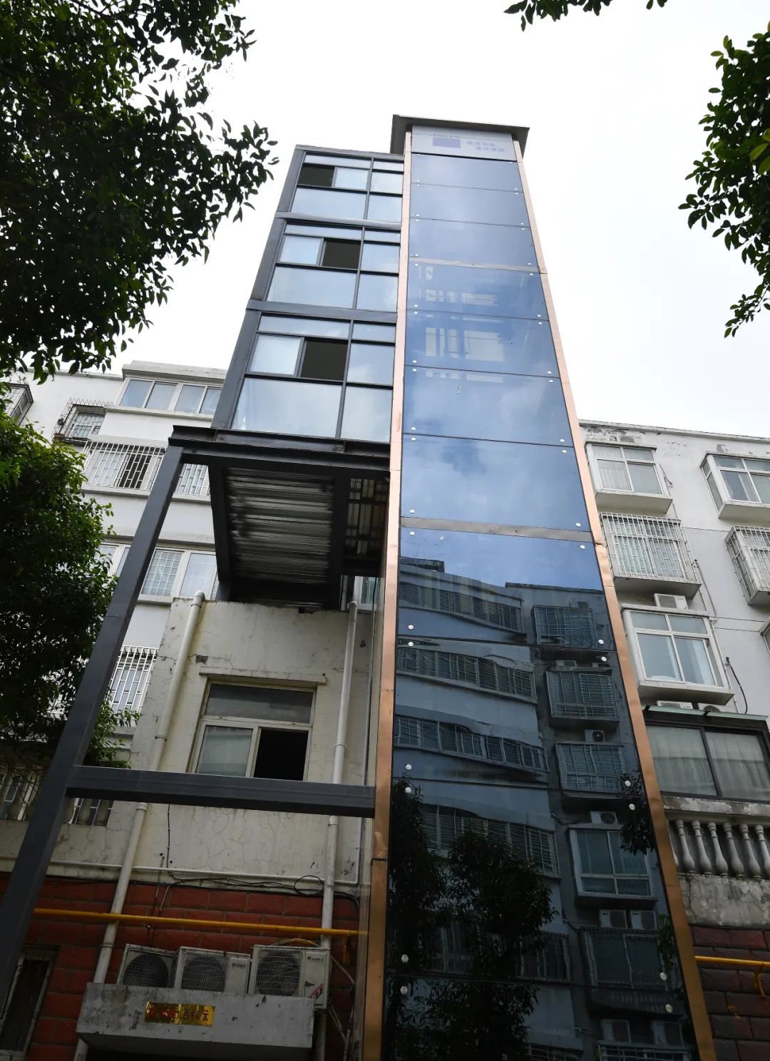 老楼加梯进行时!郑州市内五区既有住宅加装电梯达114部