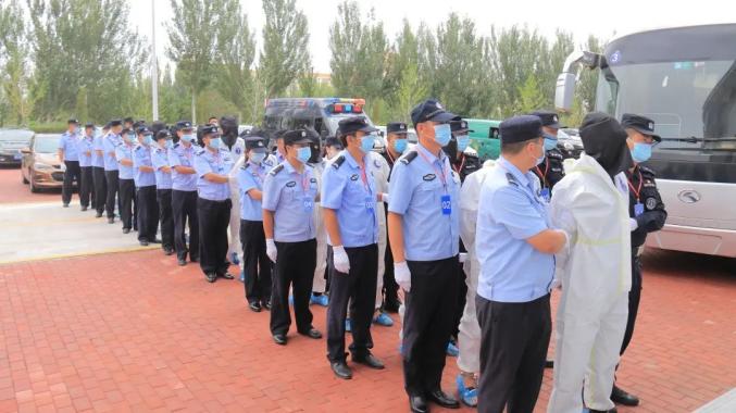 科左中旗人民法院公开开庭审理吕洋等15人涉恶案件