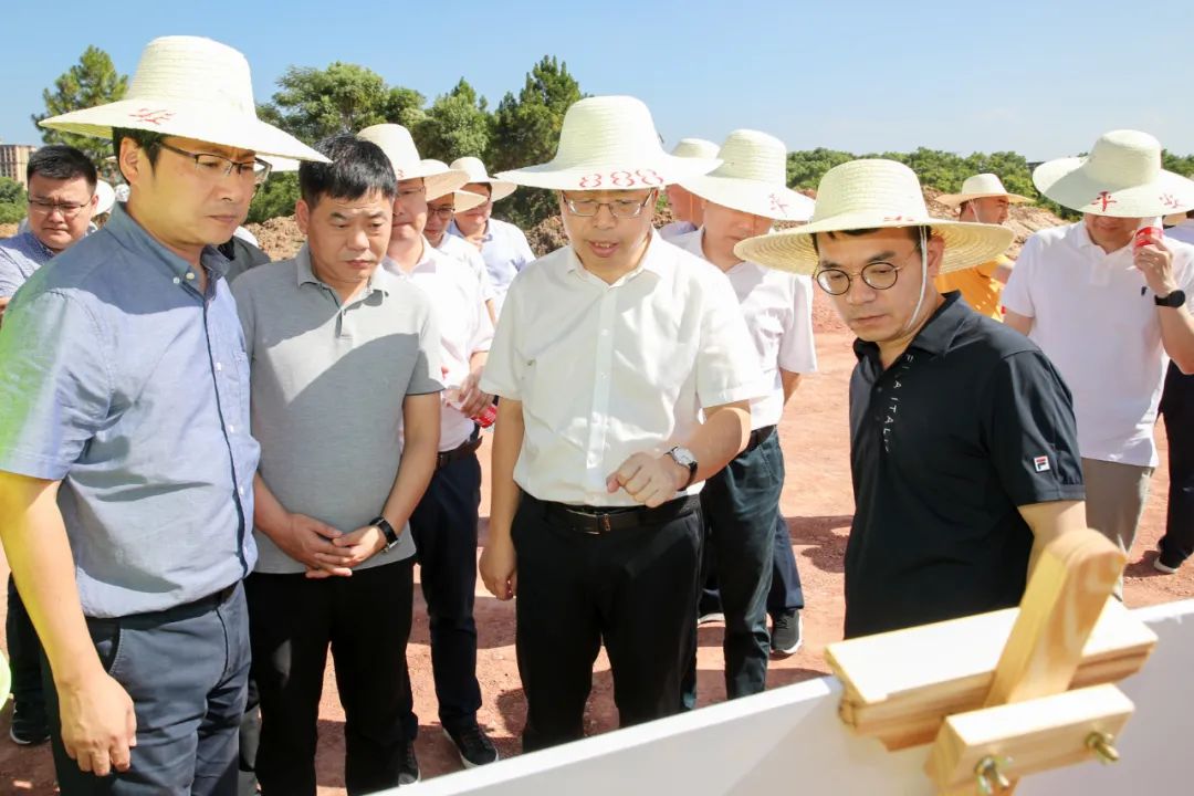 兰溪市委常委,金兰创新城开发建设中心党组书记胡作滔参加调研.