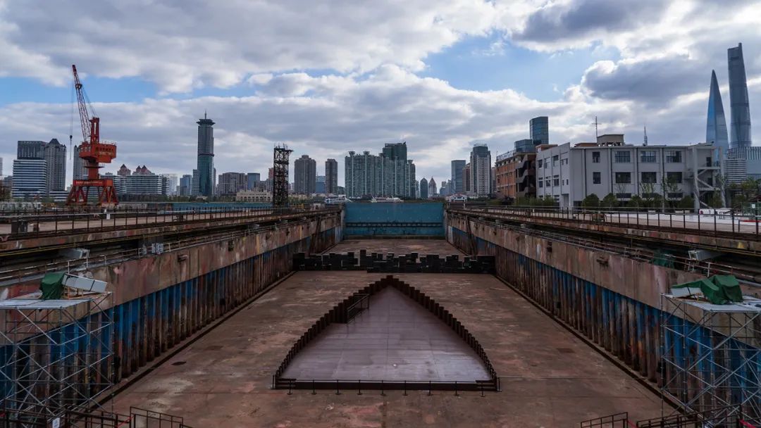 保留下来的上海船厂船坞.