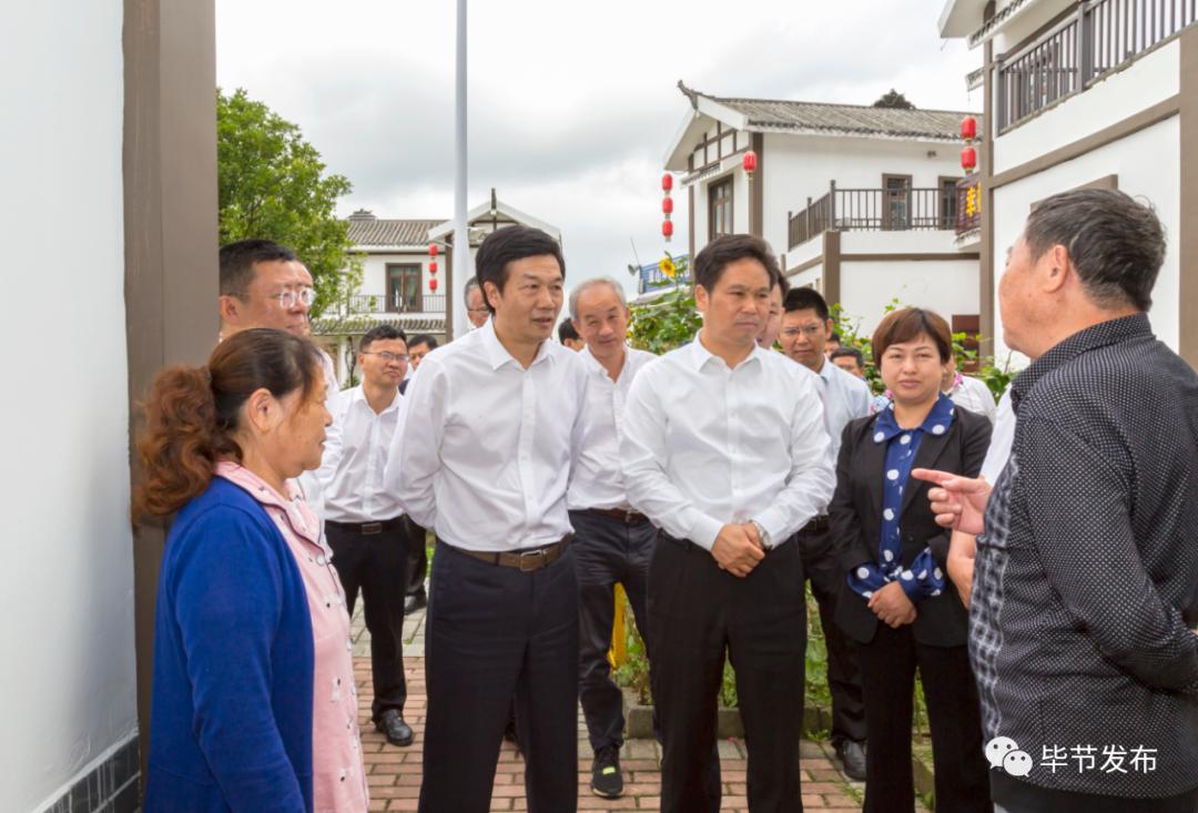 李再勇到我市大方县和黔西县调研