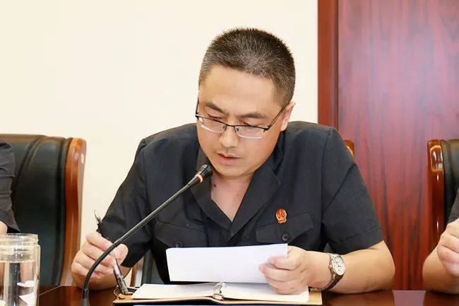 执行局常务副局长朱加荣作交流发言速裁庭庭长朱万兵作交流发言陈家港