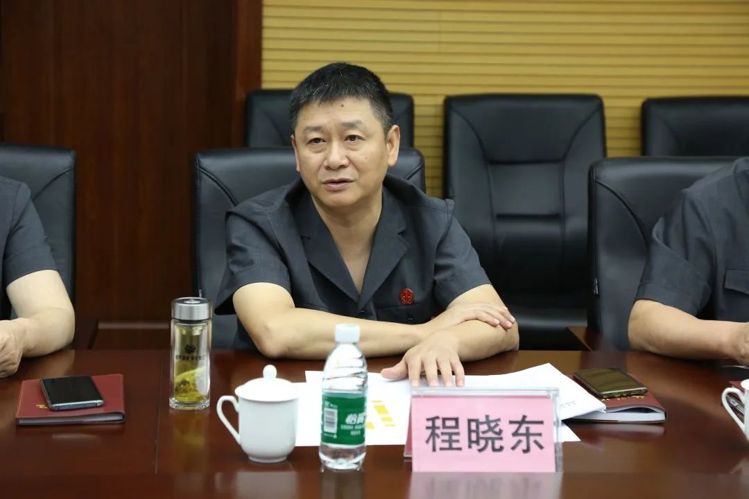 市三中法院袁胜强副院长一行莅临垫江法院调研指导刑事审判工作