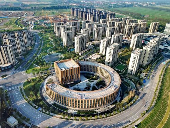 图丨青村镇吴房村图丨南桥镇六墩村图丨庄行农艺公园图丨海湾大学城图