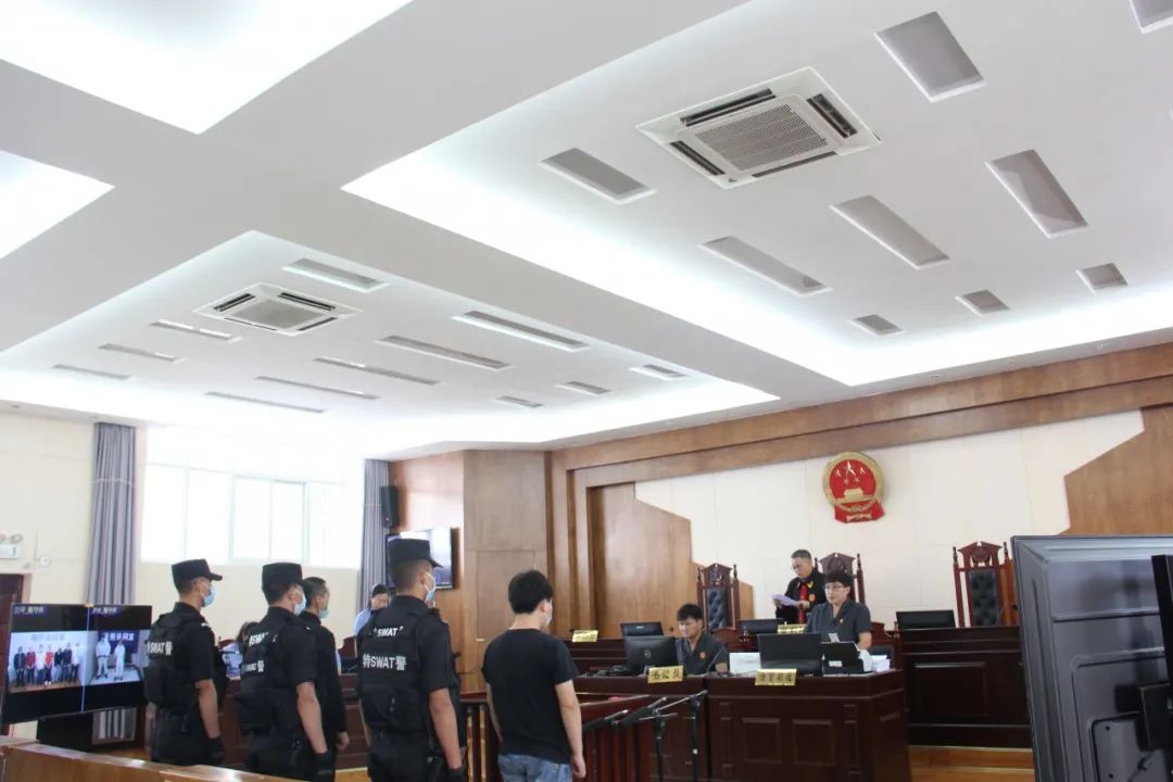 兰坪县人民法院依法对李云科等11名被告人涉黑案件作出一审判决