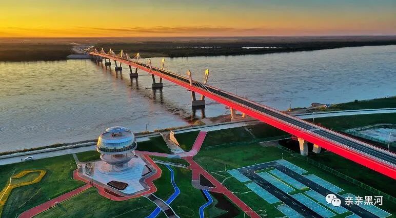 黑龙江大桥:铺展黑河的未来