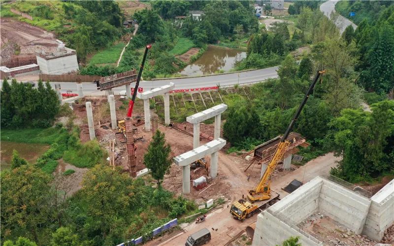 前锋区,华蓥市,岳池县及重庆合川区,止于三汇镇接渝广高速公路,全长