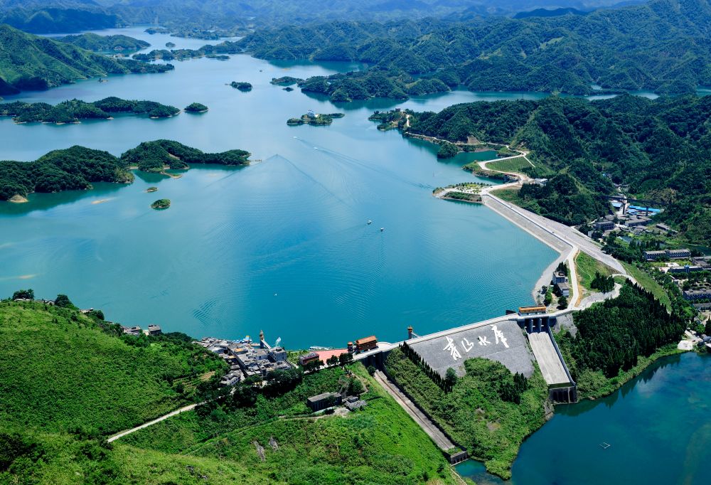 青山水库 地址:咸宁市崇阳县青山镇水库路3号                 《咸宁