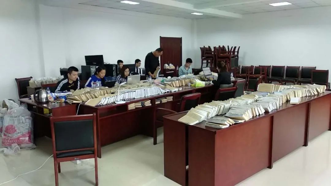 1998年王福山担任霍家店村支部书记以来,利用职务之便,为达到非法占