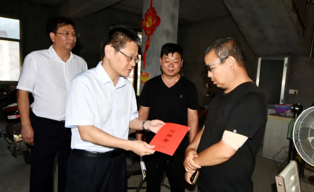 市委常委,组织部部长赵海滨赴三门蹲点调研低收入农户