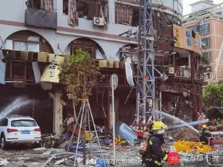 珠海：酒店突发爆炸群众围观时再次爆炸3人受伤