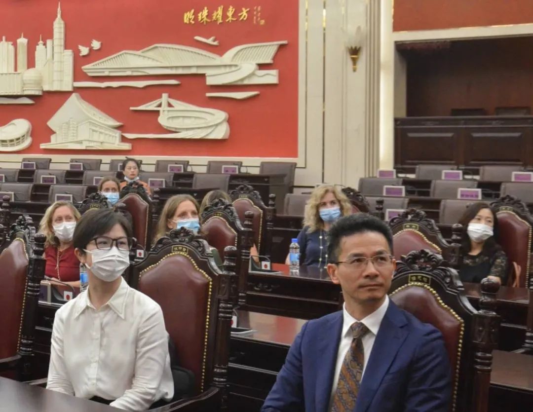 现场丨在沪外国居民走进上海市人大啦!(最新发布)