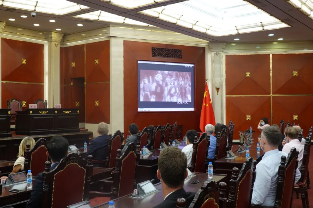 现场丨在沪外国居民走进上海市人大啦!(最新发布)