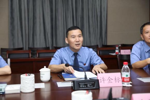 院调研指导工作,鲤城区人民检察院党组书记,代检察长许金标陪同调研