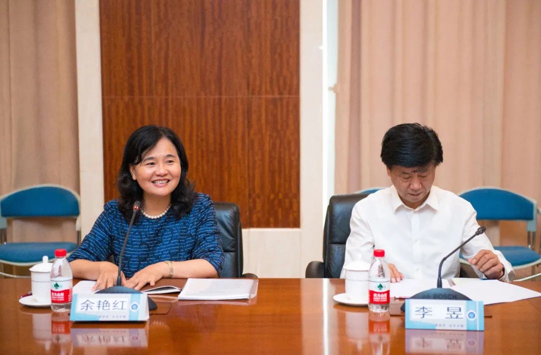 国家中医药管理局莅临我院调研中西医结合学科建设情况