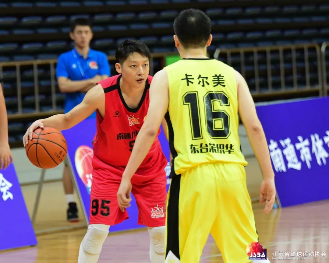 两连胜!卫冕冠军东台率先提前晋级八强